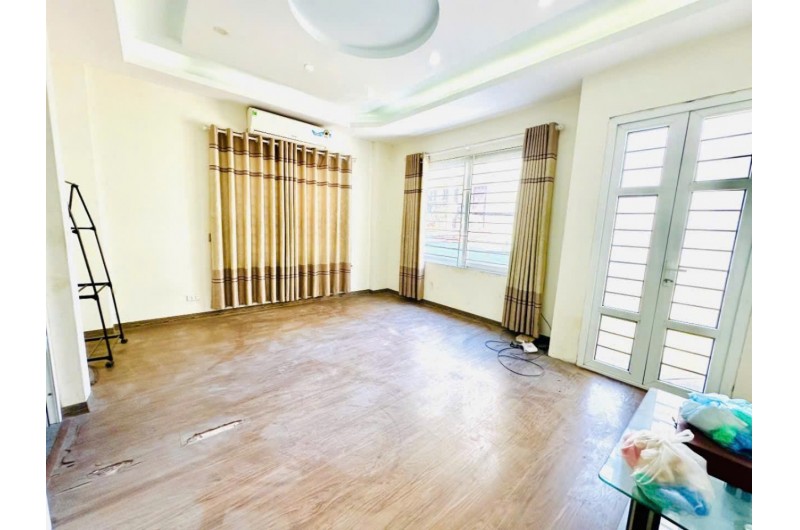 Bán nhà Lô góc, mặt ngõ, oto 4 chỗ qua cửa, 35m, 5 tầng, mặt tiền 5.2m!