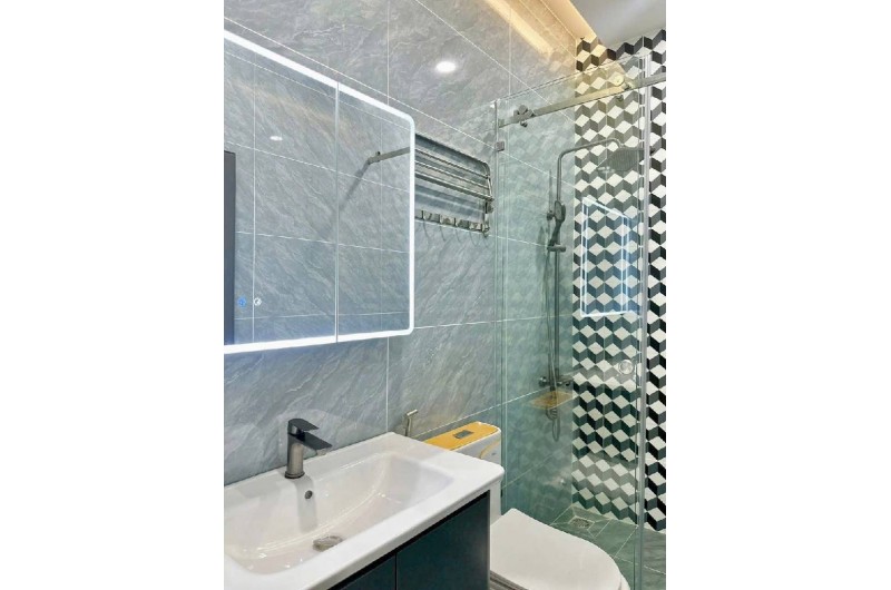 Mã Lò, Sát Bệnh Viện Bình Tân, DT 50m2 (4x13m) 5 Tầng, Hẻm Nhựa 6m Ôtô Ngủ Nhà, Khu KD Mua Bán Sầm Uất, Nhỉnh 6 Tỷ Còn TL