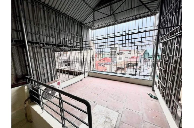Cần bán nhà mặt phố Phạm Văn Đồng 36m 9 tỏi– vị trí đắc địa kinh doanh sầm uất