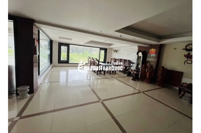 ►Toà Khách Sạn sát Biển Nguyễn Tất Thành gần Mikazuki, 250m2, 6 tầng, 30 phòng, 17.x tỷ