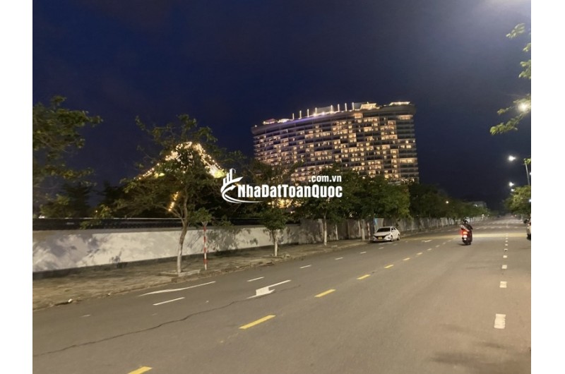 ►Toà Khách Sạn sát Biển Nguyễn Tất Thành gần Mikazuki, 250m2, 6 tầng, 30 phòng, 17.x tỷ