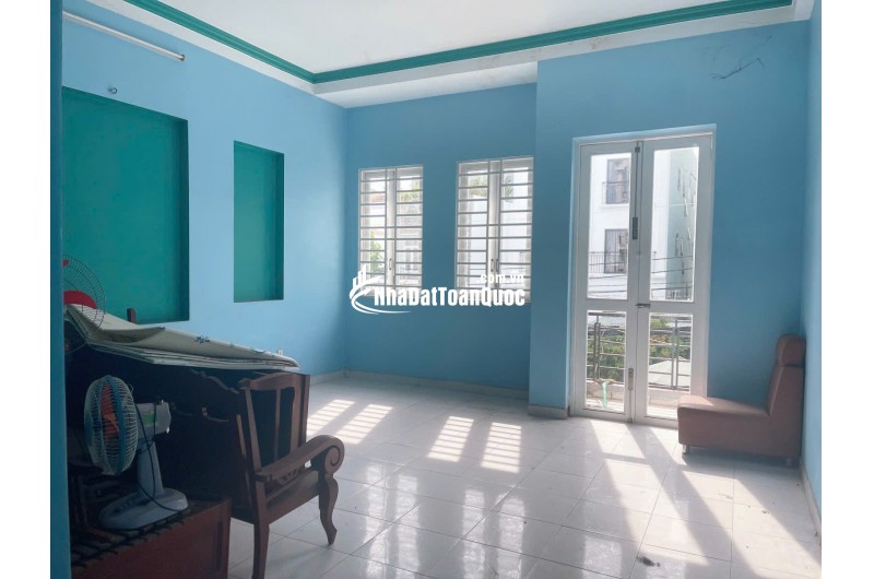 Bán mặt tiền đường Trương Văn Thành 132m2 Quận 9 BTCT 3 tầng