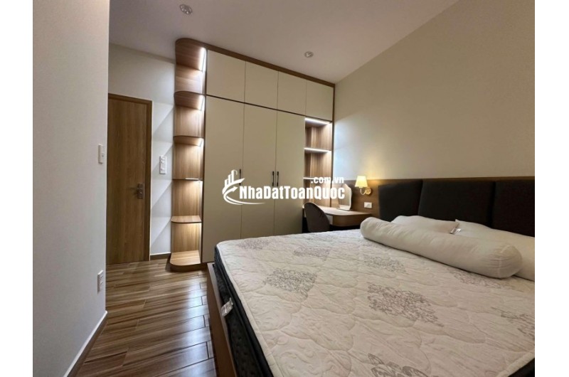 Bán nhà Thủ Đức, đường Số 8, Trường Thọ. DT 105m2, 2 tầng, 3PN. Sổ hồng, giá 7.85  tỷ. LH: 0933125879