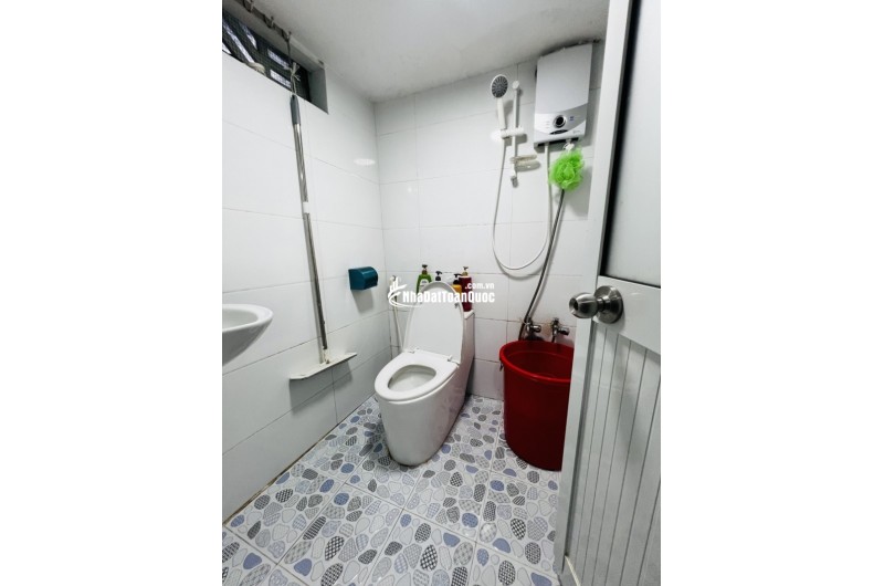 Bán nhà Thủ Đức, Hiệp Bình Phước, Quốc Lộ 13. 4x32m, 128m2, 3PN, SH, 7.45 tỷ. LH: 0933125879