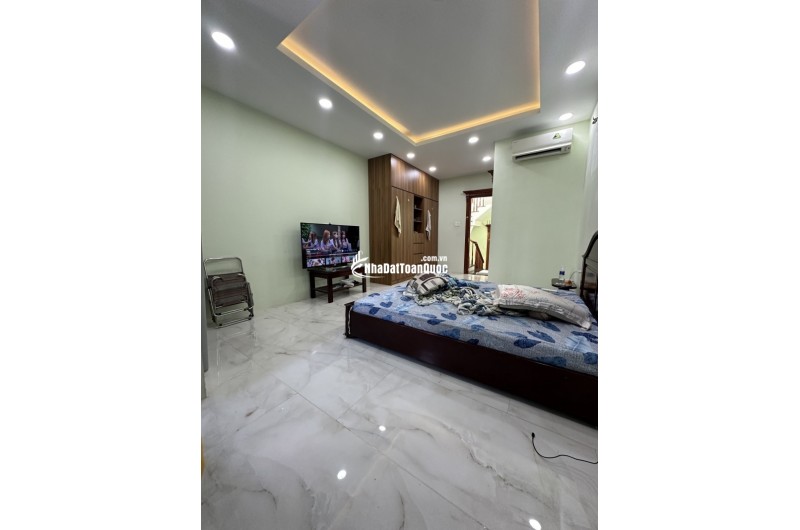 Bán nhà 4 tầng Hiệp Bình Phước, Thủ Đức, 4x16m, 60m2, sổ hồng, 6.8 tỷ. LH: 0933125879