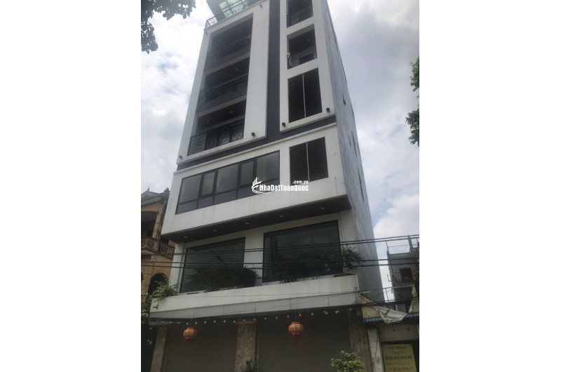 BAN NHÀ TRUNG TÂM HUYỆN , NGÕ NÔNG Ô TÔ ĐỖ CỬA 40m/ 5 TẦNG CHỈ 4 TỶ