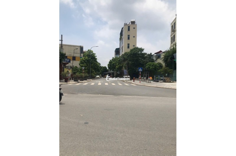NGỌC HỒI  KINH DOANH Ô TÔ TẢI TRÁNH , ĐỖ MẶT TIỀN KHỦNG 6,5m DIỆN TÍCH 75m . 3 MẶT THOÁNG VĨNH VIỄN GIÁ NHỈNH 13TY.