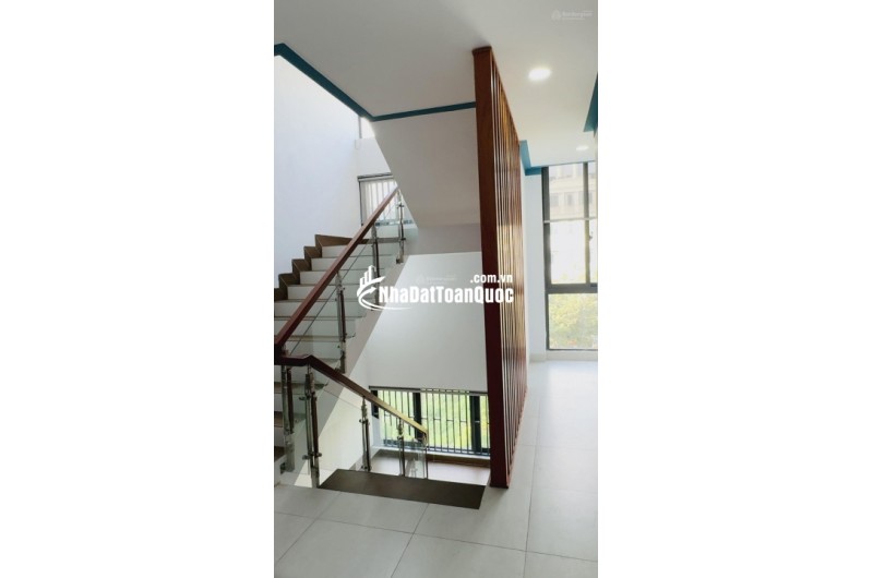 Nhà đẹp, mới tinh khu phố tây đường Quốc Hương Thảo Điền - 4 lầu, xây mới