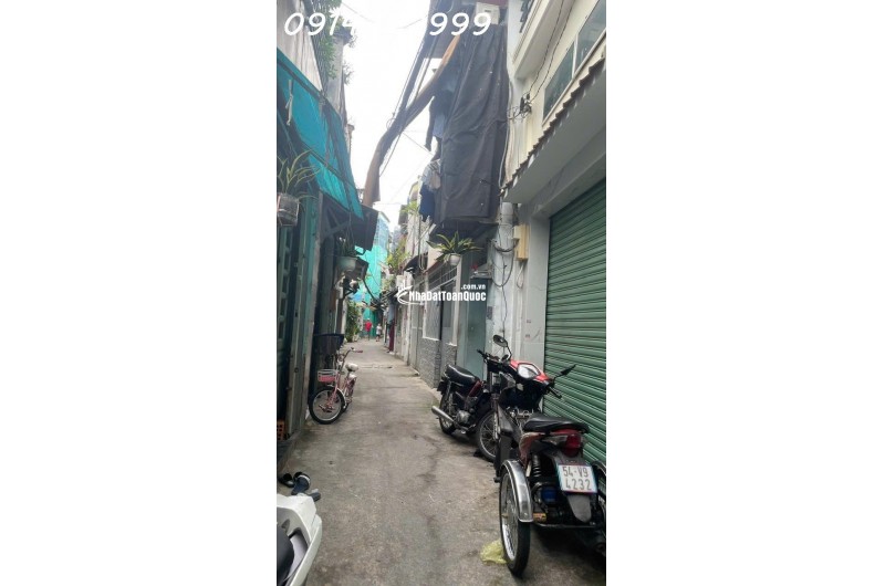 Tuyệt vời! Dựa trên thông tin bạn cung cấp, đây là một vài tiêu đề gợi ý, đáp ứng các yêu cầu của bạn:

**Gợi ý 1:**

Nhà xinh hẻm Quang Trung, Gò