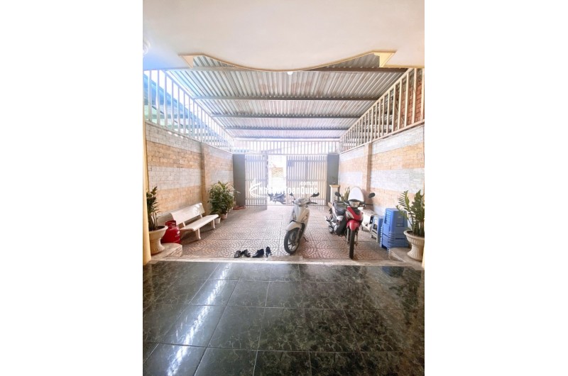 Bán nhà Linh Trung, Thủ Đức,  đường Số 3, DT 142m2, 3PN, SH, 7.45 tỷ. LH: 0933125879