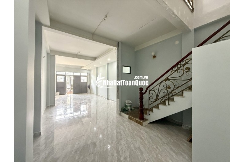 Bán nhà trong ngõ Bình Chiểu, Thủ Đức. DT 74m2, 4 tầng, 6PN, SH. Giá 7.35  tỷ. LH: 0933125879