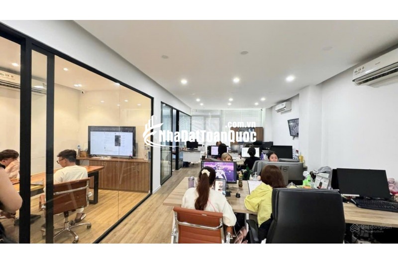 Toà nhà văn phòng đẹp, thang máy HXH Huỳnh Văn Bánh, Phú Nhuận. 420m2 sàn, giá 21,3 tỷ