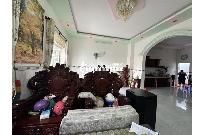 Bán nhà trong ngõ đường Số 8, Linh Xuân, Thủ Đức. DT 174m2, 2 tầng, 4PN, SH, giá 6.15 tỷ. LH: 0933125879