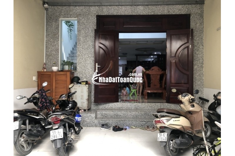 Bán nhà đường số 9, Phường Hiệp Bình Chánh, Thủ Đức. 90m2, 4 tầng, 4PN, SH. Giá 10.3 tỷ. LH: 0933125879