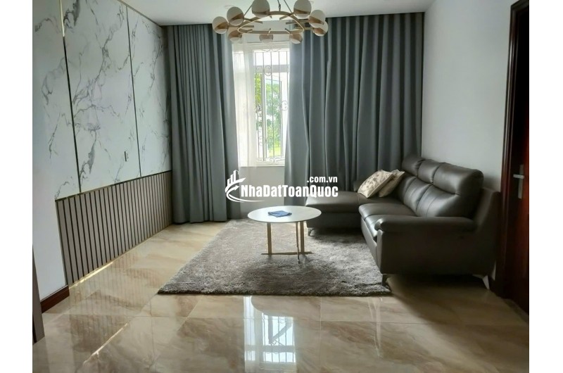 Bán nhà mặt tiền đường số 94 Quận 2 160m2 5 tầng BTCT NGANG KHỦNG 8M