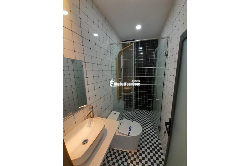 Bán nhà đường số 9, Phường Hiệp Bình Chánh, Thủ Đức. 90m2, 4 tầng, 4PN, SH. Giá 10.3 tỷ. LH: 0933125879