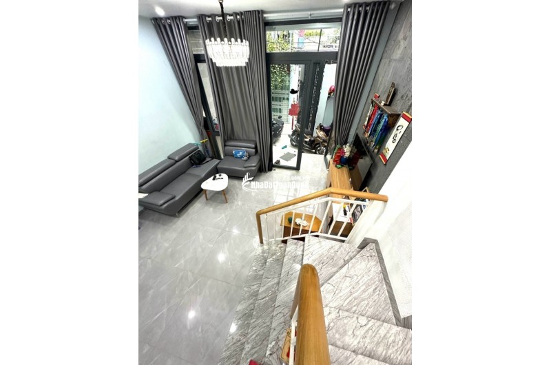 Bán nhà Thủ Đức, đường Số 8, Trường Thọ. DT 105m2, 2 tầng, 3PN. Sổ hồng, giá 7.85  tỷ. LH: 0933125879