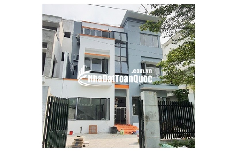 Giá 50 tr/th - Cho thuê biệt thự Ngoại Giao Đoàn - DT 240m2, 430m2, KD đỉnh