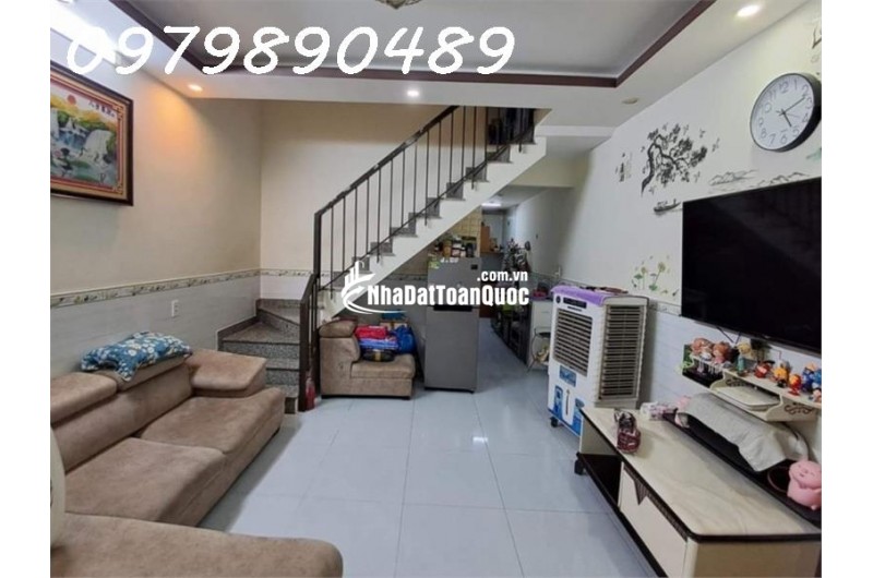 Cần bán nhà mặt tiền Nguyễn Chí Thanh - Hải Châu, 82 m2, 3  tầng, giá hơn 8 tỷ