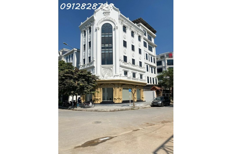 Cho thuê biệt thự ngõ 214 Nguyễn Xiển ,120m x 5 tầng 1 tum thông sàn , thang máy riêng có PCCC
