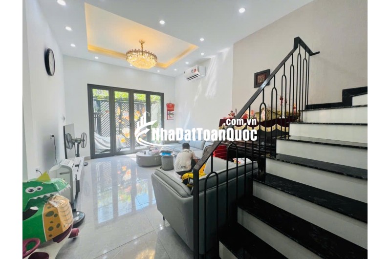 Nhà Tây Hồ oto 7 chỗ qua nhà! 58m, mặt tiền 4m, đường vào nhà 3.5m!