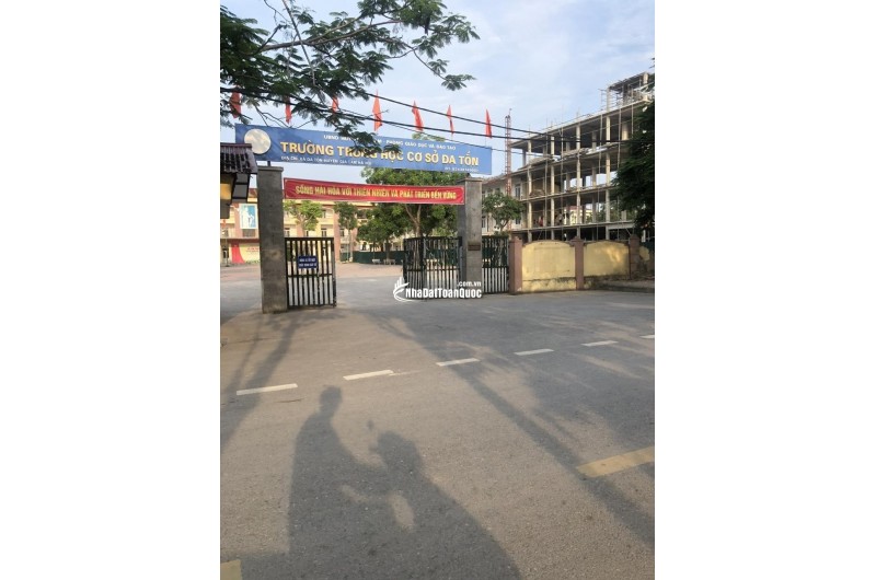 ĐẤT VIP ĐA TỐN - GIA LÂM - MẶT TIỀN RỘNG- NGÕ THÔNG-Ô TÔ VÀO NHÀ- XÂY Ở, KINH DOANH CỰC ĐỈNH