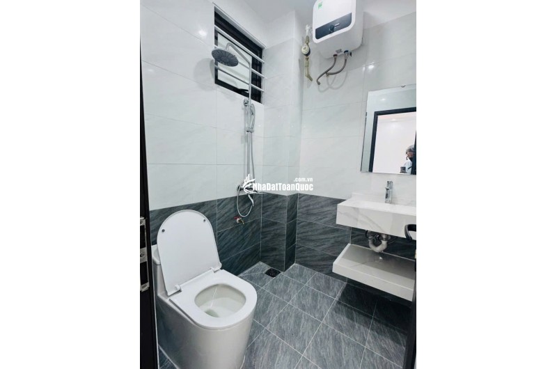 NHÀ NGUYỄN HOÀNG – 36M2 X 5 TẦNG – NGÕ NÔNG – 6.3 TỶ