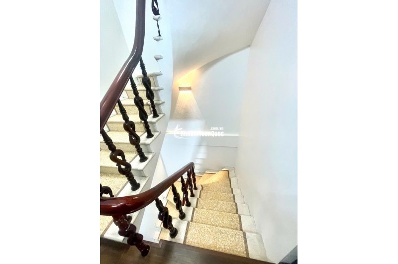 NHÀ CỔ NHUẾ – 55M2 – MẶT TIỀN 5M – GIÁ CHỈ 5 TỶ – SỔ ĐỎ SẴN SÀNG