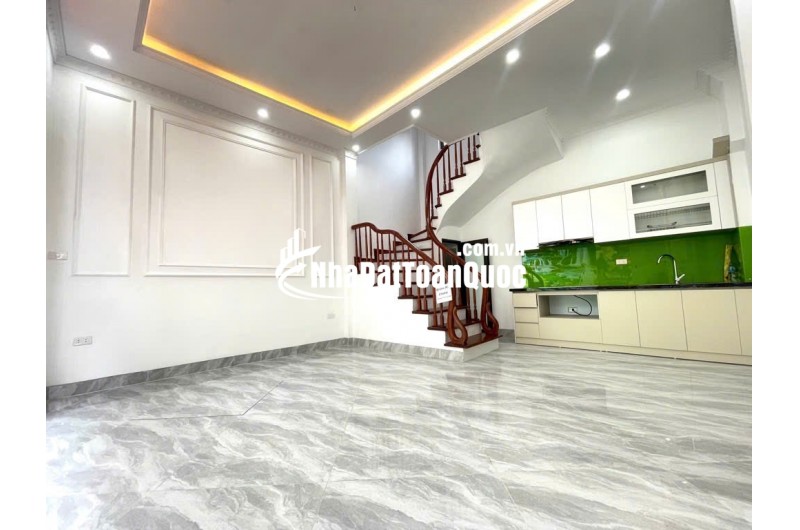 NHÀ MỚI TINH TRẦN CUNG – 35M2 – 5 TẦNG – MẶT TIỀN 4.5M – Ô TÔ LÙI CỔNG – 8 TỶ