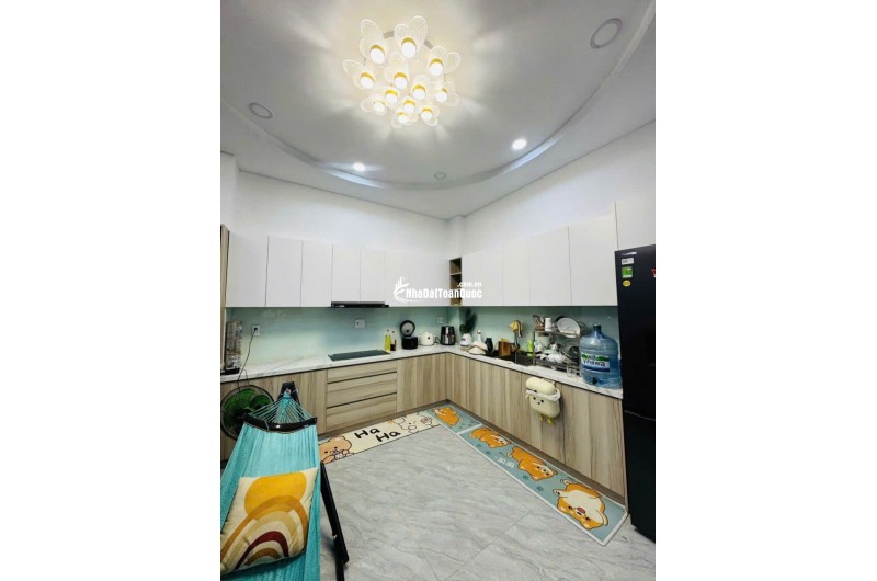 BÁN NHÀ NGANG KHỦNG 6,5M – KHU ĐỒNG BỘ CAO CẤP – TẶNG FULL NỘI THẤT CAO CẤP – Q. BÌNH TÂN LH:0796792943.