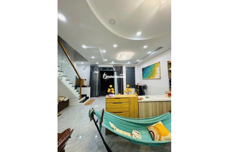 BÁN NHÀ NGANG KHỦNG 6,5M – KHU ĐỒNG BỘ CAO CẤP – TẶNG FULL NỘI THẤT CAO CẤP – Q. BÌNH TÂN LH:0796792943.