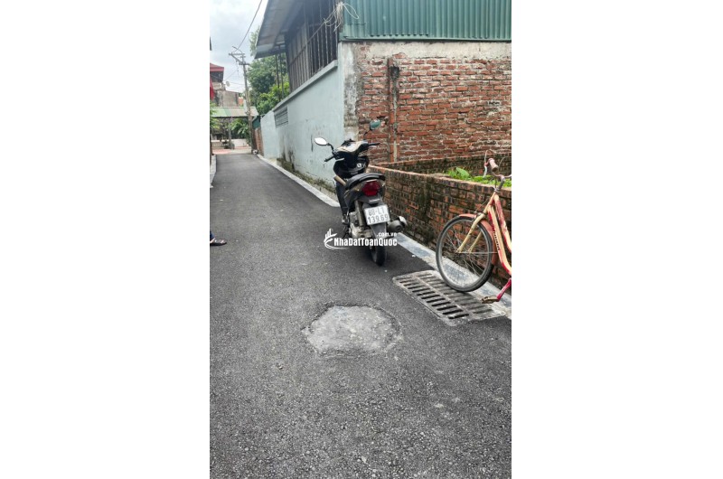 Nam Hồng -Đông Anh - 70m²  mặt tiền 5m Đường rộng 3m,gần cầu vượt  Nam Hồng, cao tốc Võ Văn Kiệt,giá chào hơn 4 tỷ. LH: Nhung Omi: 0348866668