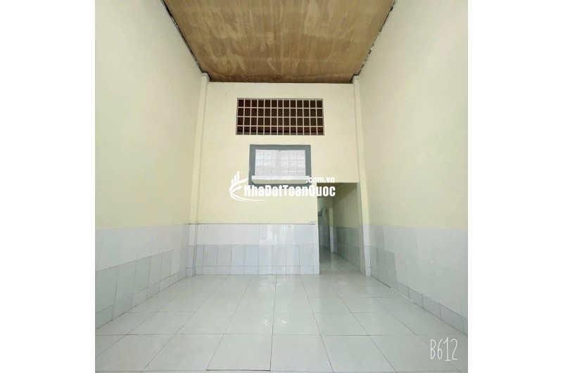 chính chủ cần bán nhà hẻm nguyễn ảnh thủ q12 4x12 2 pn giá 2.7 tỷ
