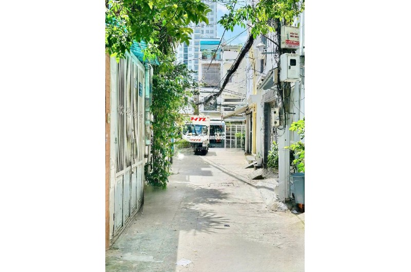 BÁN NHÀ Q10- HẺM XE TẢI THÀNH THÁI- NGANG 8M- CAO 5 TẦNG THU NHẬP 3.6 TỶ/5NĂM. Mr Vũ: 0933 910 039