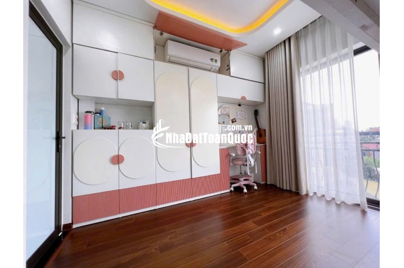 NHÀ ĐẸP- GIÁ TỐT - Vị Trí Đắc Địa Tại Khu Đấu Giá Ngõ Cổng Kiến Hưng, Hà Đông DT 50m2x 7T giá 16.3 tỷ