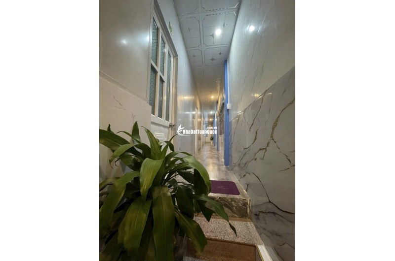 BÁN NHÀ NGHỈ MẶT TIỀN NGAY TTTP  HẬU GIANG, 177,2M2 THỔ CƯ 100%, CHỈ 7 TỶ. LH: 0982274289