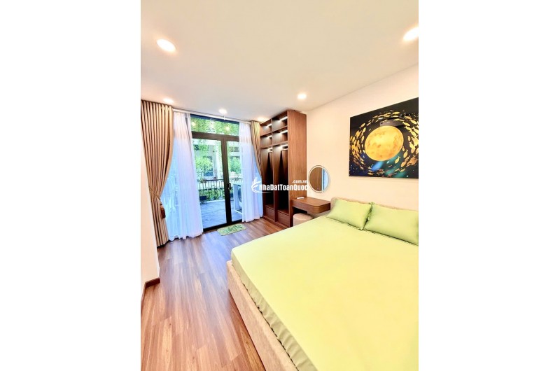 BÁN NHÀ PHÚ NHUẬN- MẶT TIỀN NGUYỄN TRỌNG TUYỂN- 4 TẦNG 3 PHÒNG NGỦ NỘI THẤT NGHỈ DƯỠNG: Nhỉnh 7 Tỷ