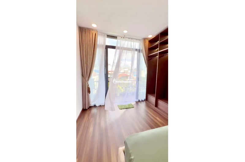 BÁN NHÀ PHÚ NHUẬN- MẶT TIỀN NGUYỄN TRỌNG TUYỂN- 4 TẦNG 3 PHÒNG NGỦ NỘI THẤT NGHỈ DƯỠNG: Nhỉnh 7 Tỷ