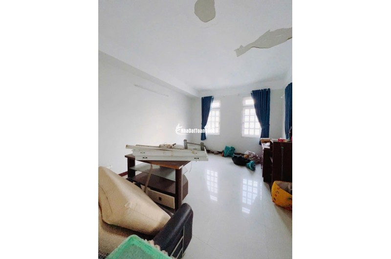 Nhà 3/2 quận 10 giá chỉ 32 tỷ, phong thủy tốt hốt ngay