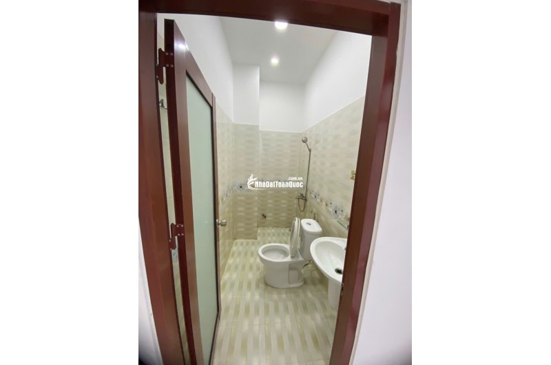 CHỈ 5.X TỶ - CÓ NGAY SIÊU PHẨM NHÀ 3 TẦNG HXH TẠI QUẬN 9 - TẶNG FULL NỘI THẤT NỬA TỶ. LH:0906857033.