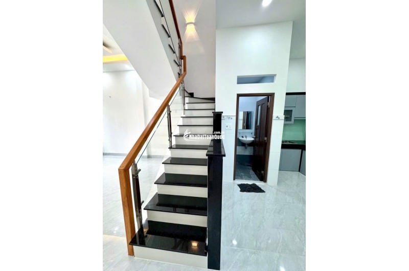 nhà bán - Vườn Lài - Tân Phú - Hẻm Xe Hơi Thông - 50m2 - ngang 4.6m - giá chỉ 6 tỷ.