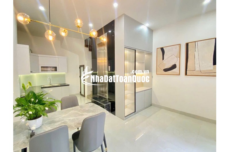 NHÀ ĐẸP NGAY TT QUẬN THANH XUÂN, 5 TẦNG THANG MÁY Ở LUÔN, CHỈ 7,X TỶ. LH:0908882298