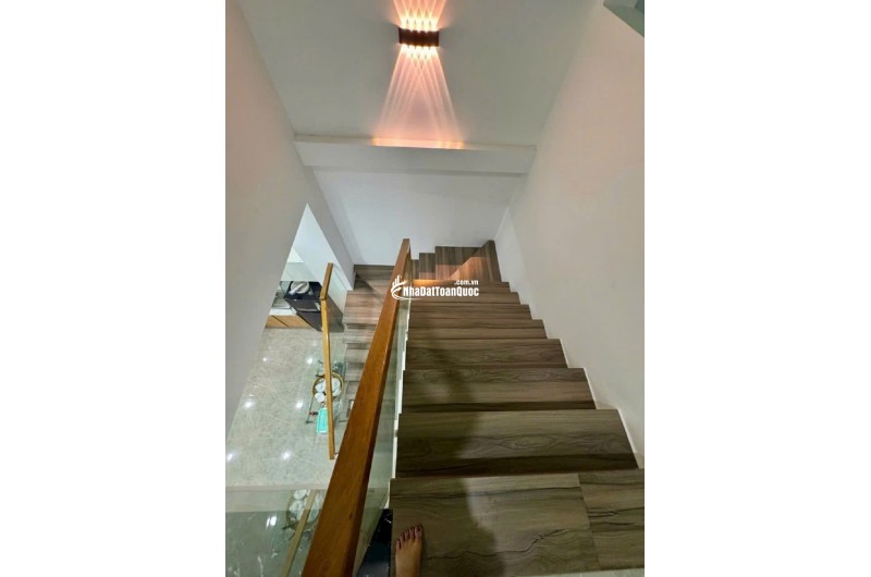 NHÀ MỚI ĐẸP - HẺM XE TẢI TCH08, TÂN CHÁNH HIỆP, QUẬN 12
 GIÁ CHỈ 4,450 TỶ - TẶNG FULL NỘI THẤT CAO CẤP