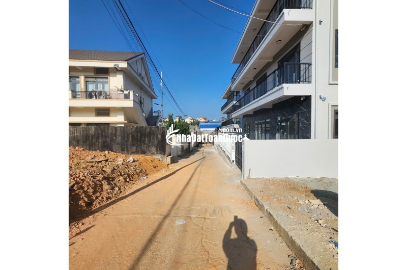 BÁN ĐẤT BIỆT THỰ VẠN HẠNH P. LÂM VIÊN - ĐÀ LẠT - 345M2, GẦN THUNG LŨNG TÌNH YÊU