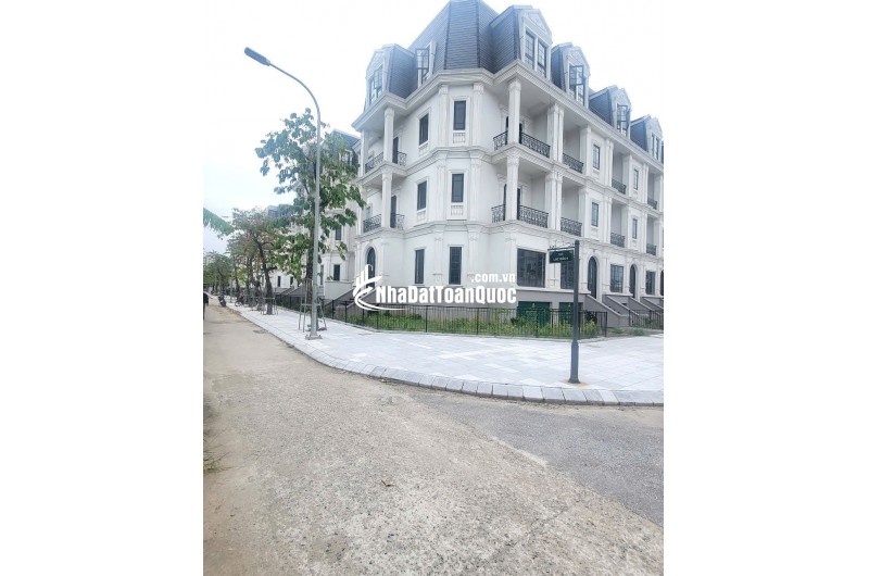 SHOPHOUSE 3 MẶT TIỀN - HIẾM CÓ NẰM NGAY TRUNG TÂM DỰ ÁN JADE SQUARE