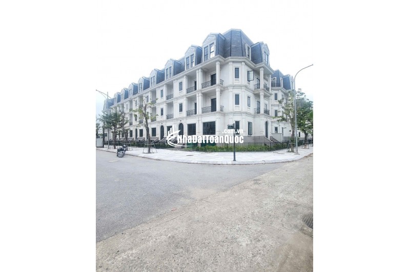 SHOPHOUSE 3 MẶT TIỀN - HIẾM CÓ NẰM NGAY TRUNG TÂM DỰ ÁN JADE SQUARE