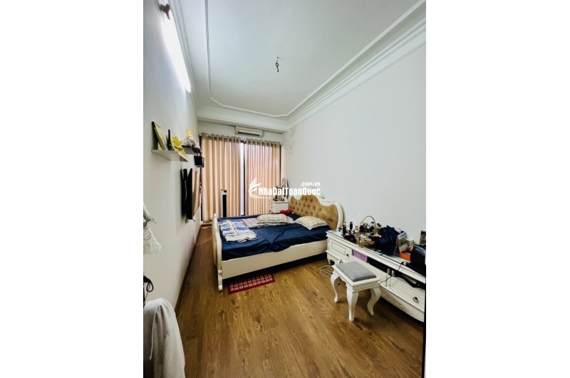 HỒ TÂY 40M NGÕ Ô TÔ VF3 ĐỖ CỬA 10M RA PHỐ 50M RA HỒ GIÁ 8 TỶ 9