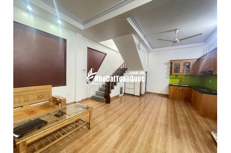 Bán gấp nhà 4 tầng gần 40m2  tại Yên Nghĩa- Hà Đông vừa ở vừa cho SV thuê, thu nhập ổn định