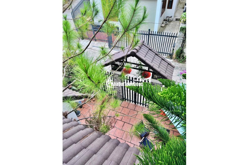 SANG NHƯỢNG VILLA TÂM HUYẾT NGUYỄN ĐÌNH CHIỂU, ĐÀ LẠT - 5PN, SÂN VƯỜN BBQ, HẺM Ô TÔ