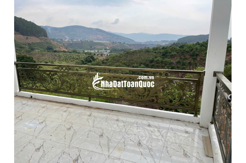 BÁN HOẶC CHO THUÊ BIỆT THỰ 420m2 - 3PN - SÁT DALAT, VIEW RỪNG THÔNG. LH:0909206662.